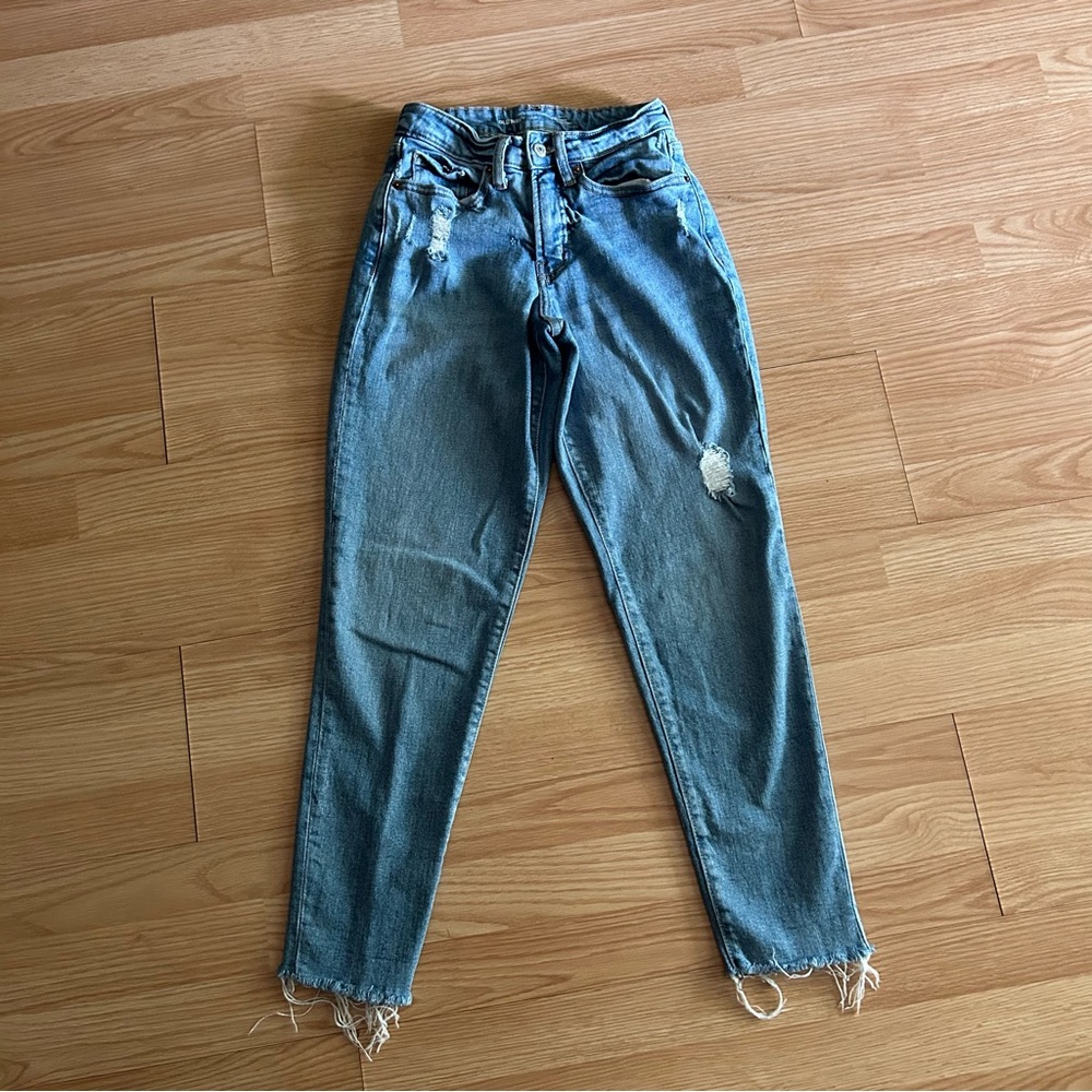 Old Navy Light Curvy OG Straight Cut Off Jeans Size 0